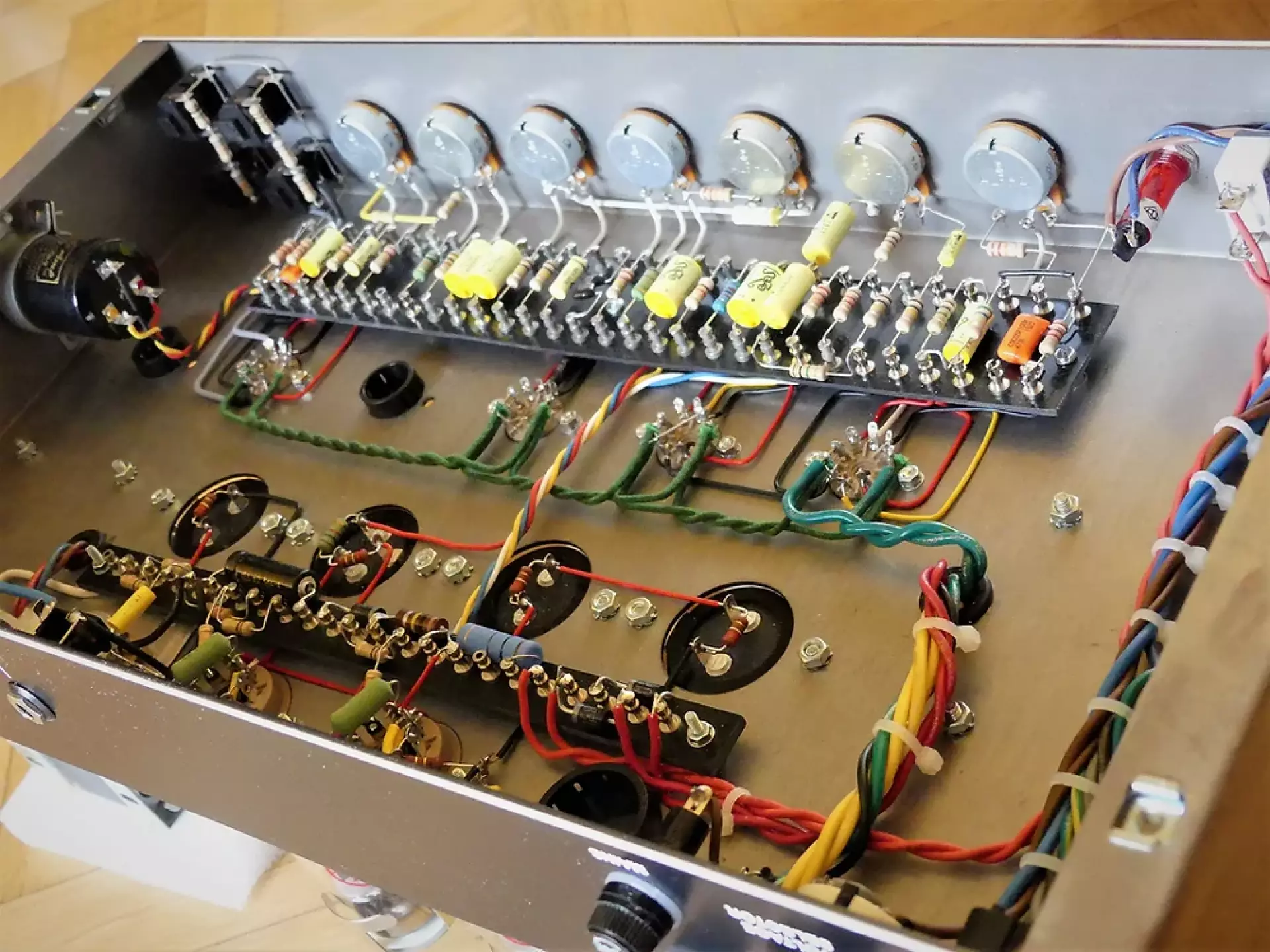 Dr Five-o-Four inside