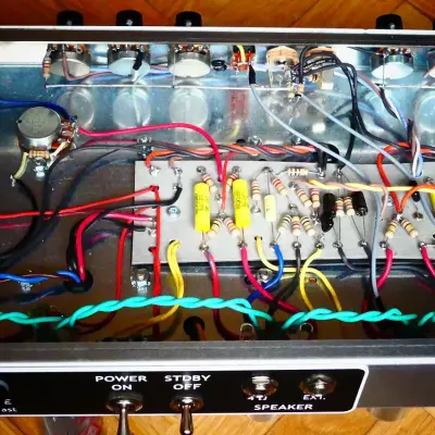 GF AUDIO - Bassline 64