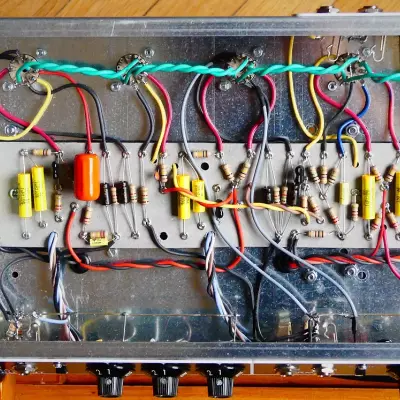 GF AUDIO - Bassline 64